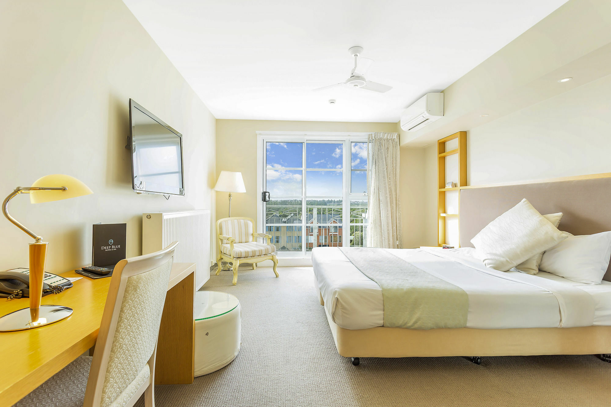ดีป บลู โฮเต็ล แอนด์ ฮอตสปริงส์ Hotel วอร์นามบูล ภายนอก รูปภาพ